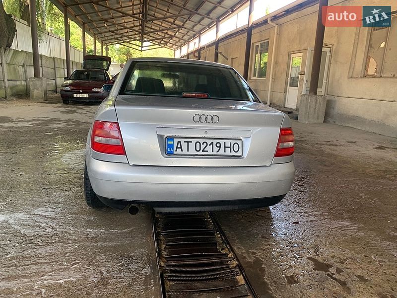 Седан Audi A4 1999 в Ивано-Франковске