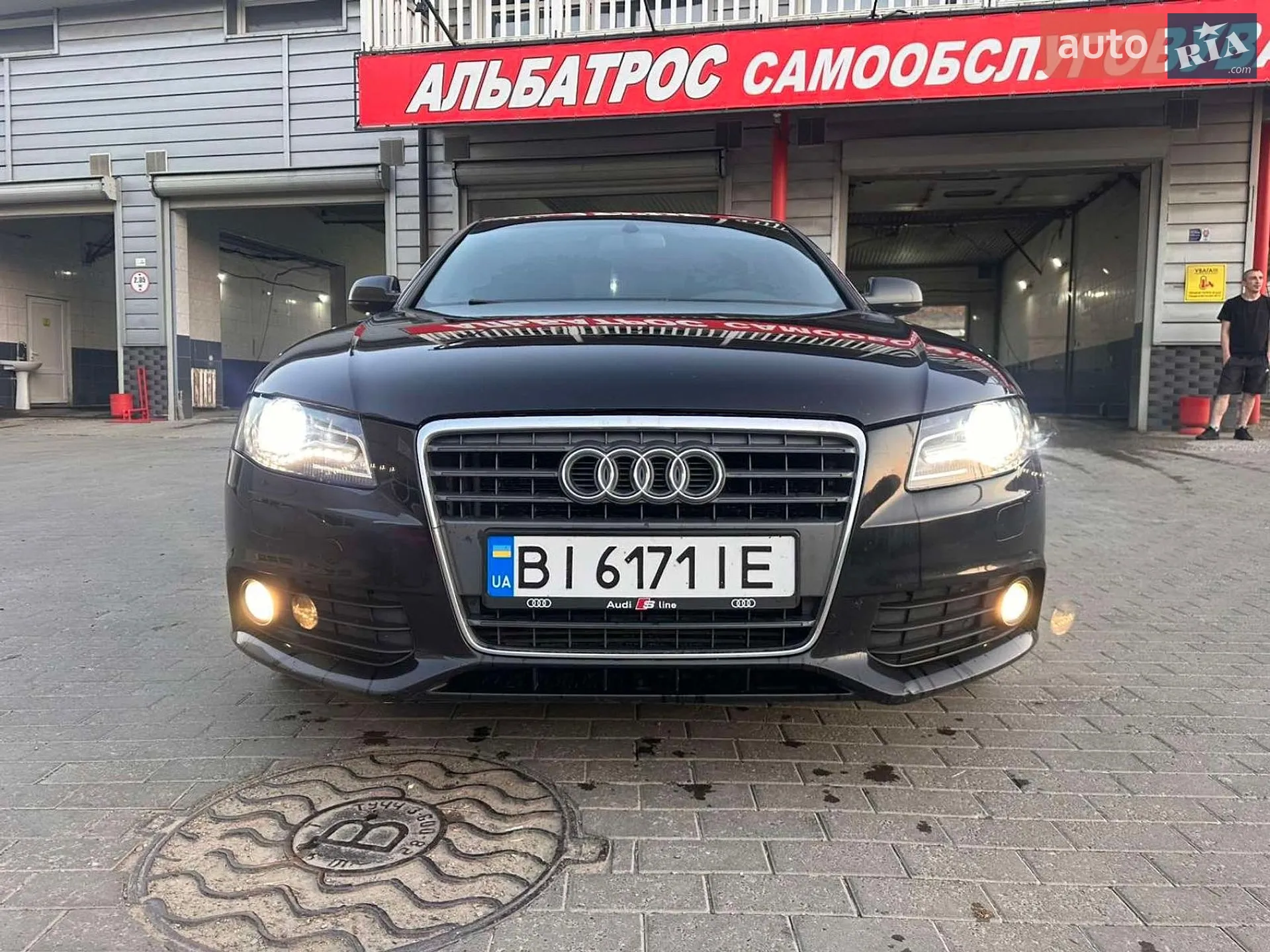 2010 Audi A4 - мініатюра 3