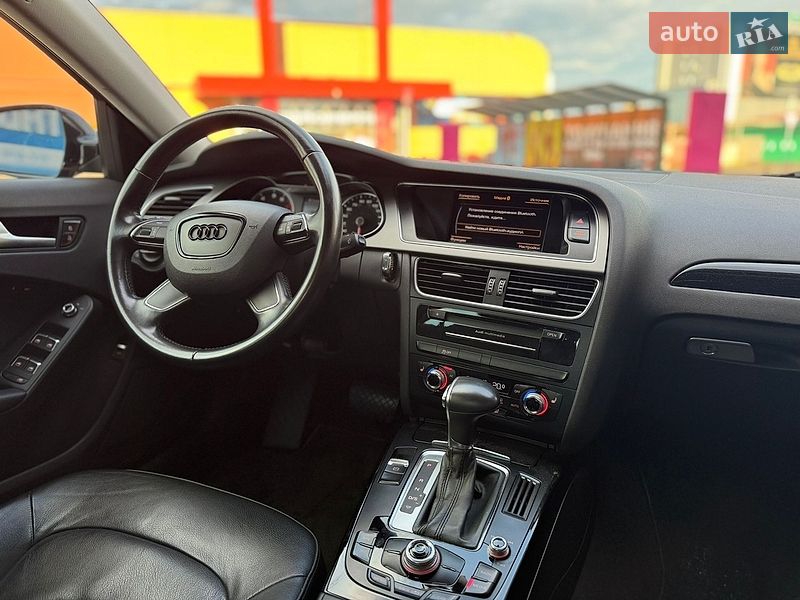 Седан Audi A4 2012 в Киеве