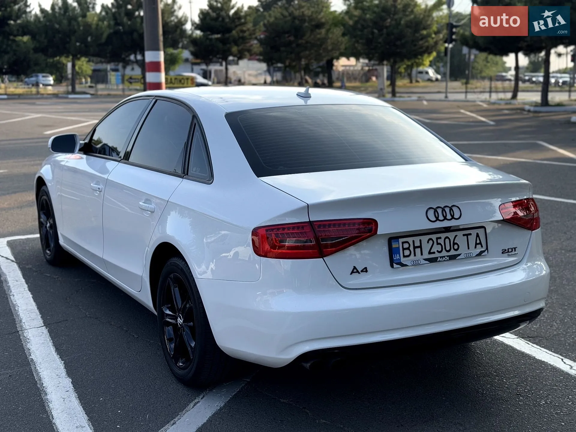 2012 Audi A4 - мініатюра 9