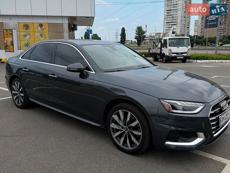Седан Audi A4 2021 в Киеве