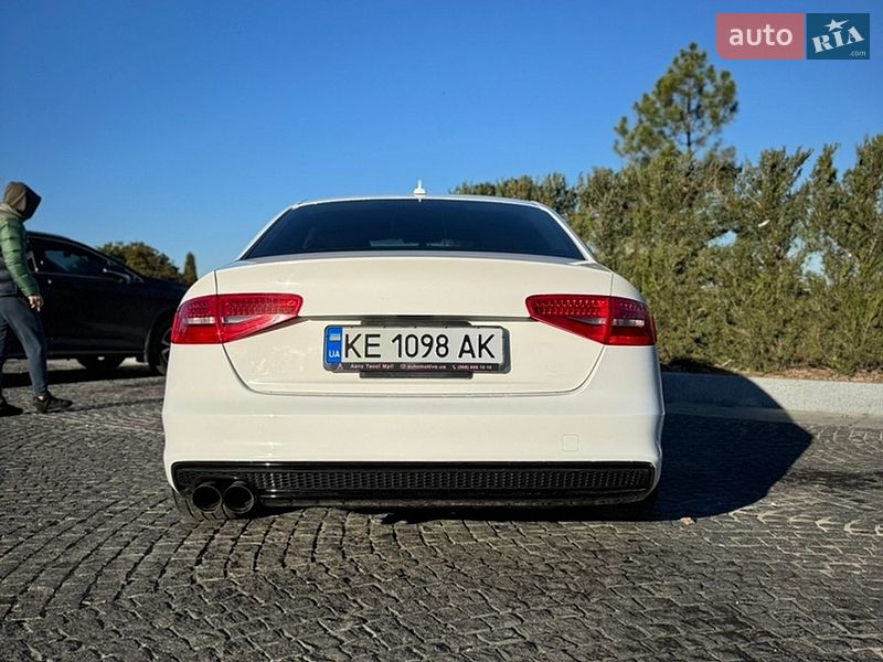 Седан Audi A4 2015 в Дніпрі