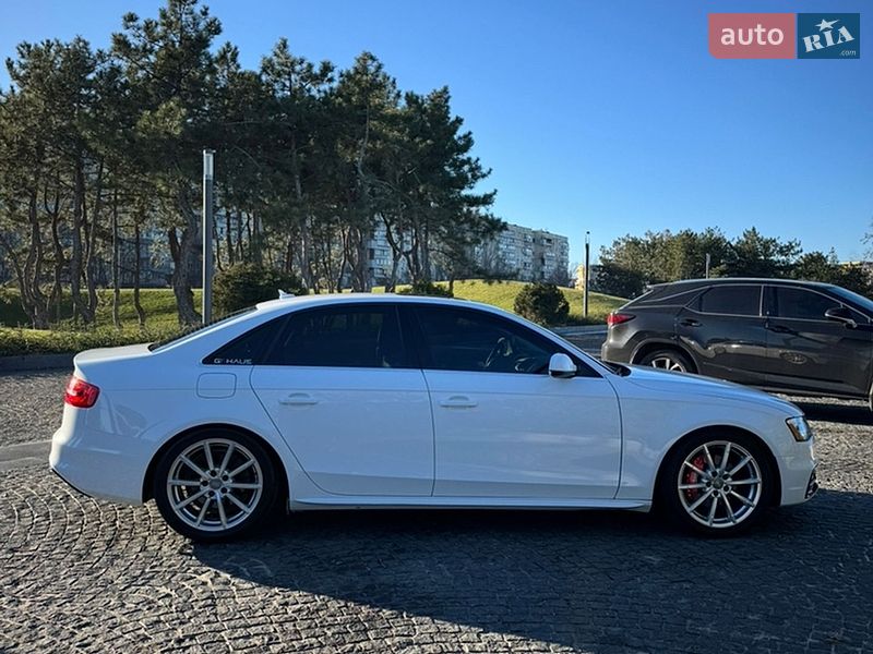 Седан Audi A4 2015 в Дніпрі