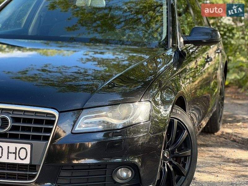 Седан Audi A4 2010 в Львові
