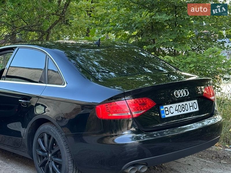 Седан Audi A4 2010 в Львові