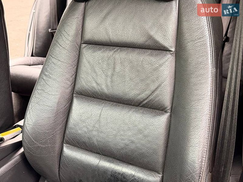 Седан Audi A4 2004 в Сокале