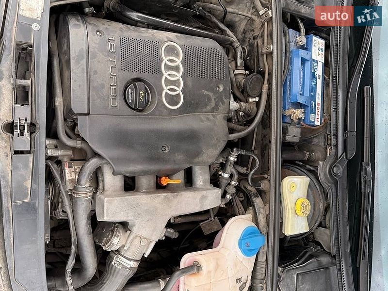 Седан Audi A4 2004 в Сокале