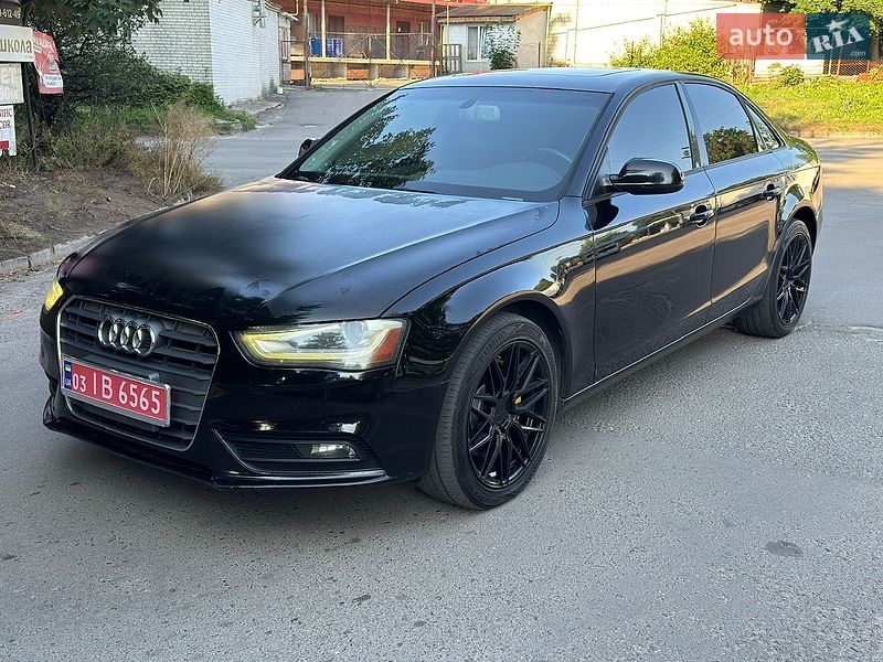 Седан Audi A4 2013 в Львові