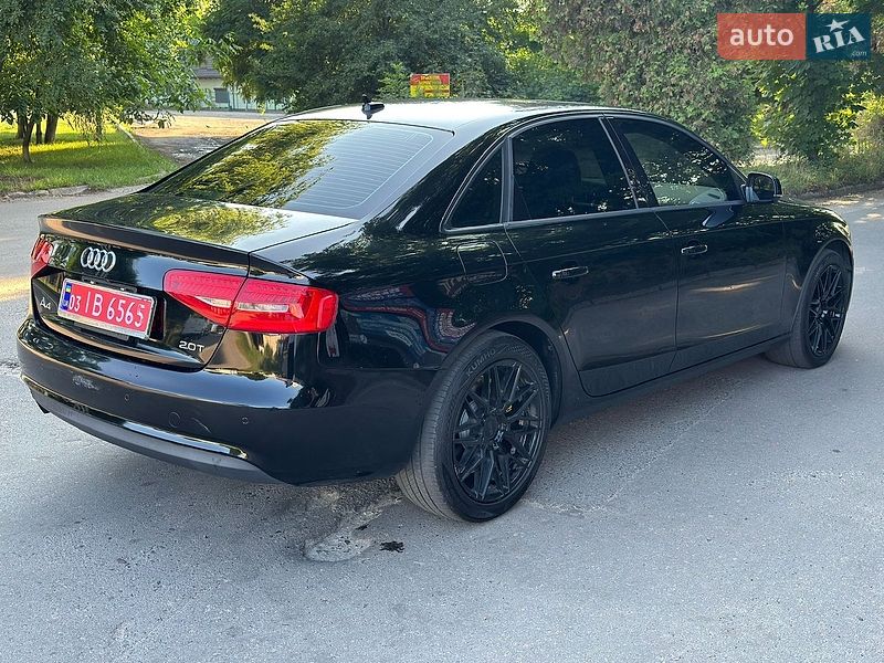 Седан Audi A4 2013 в Львові