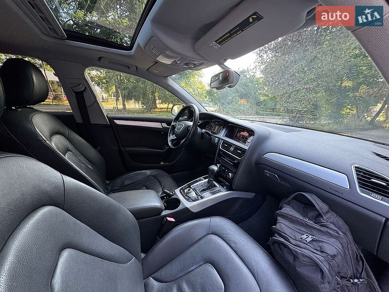 Седан Audi A4 2013 в Львові