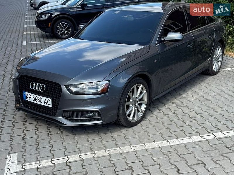 Седан Audi A4 2014 в Хмельницком