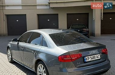 Седан Audi A4 2014 в Хмельницком