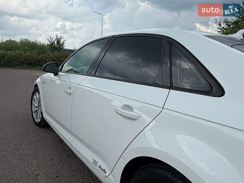 Седан Audi A4 2017 в Дрогобичі