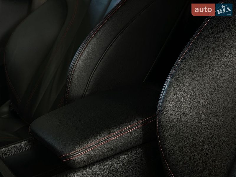 Седан Audi A4 2018 в Ровно