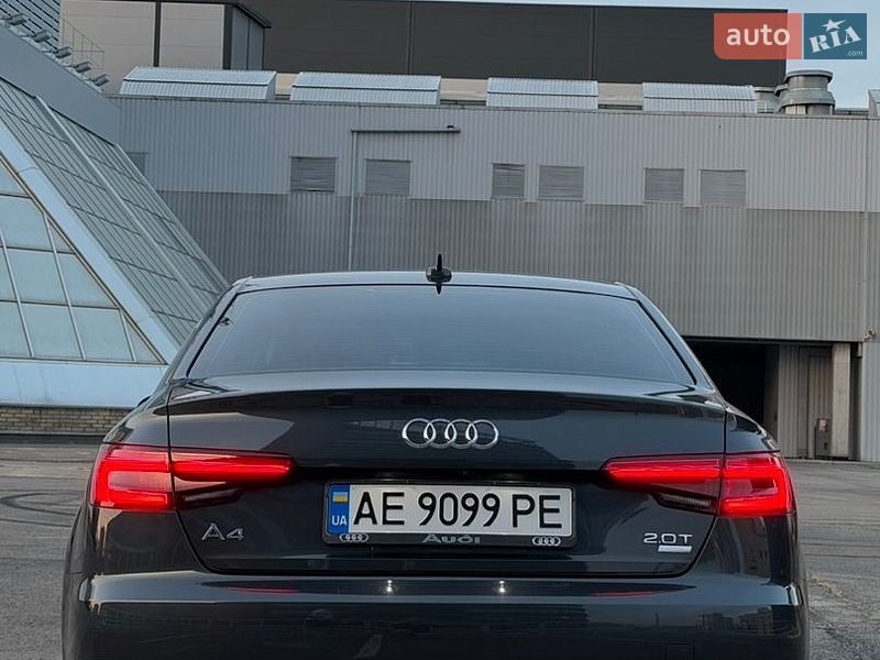 Седан Audi A4 2016 в Дніпрі