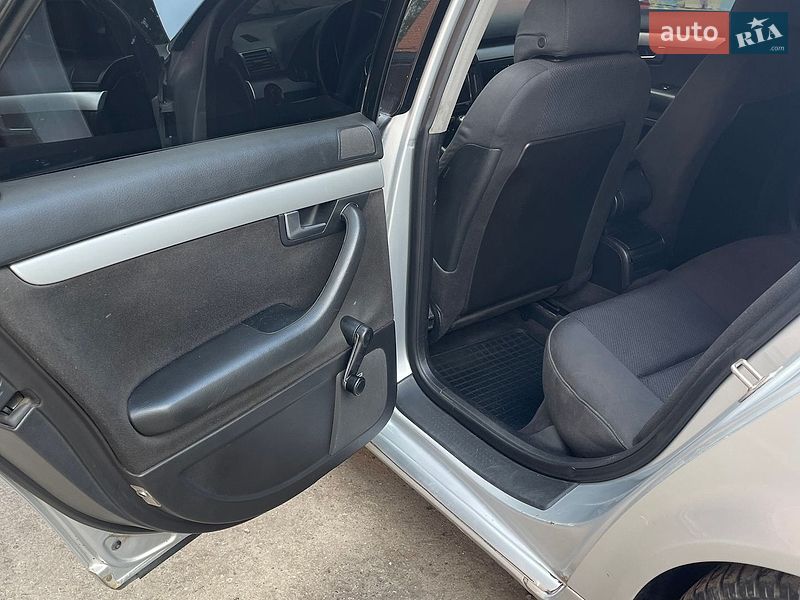 Седан Audi A4 2001 в Сумах