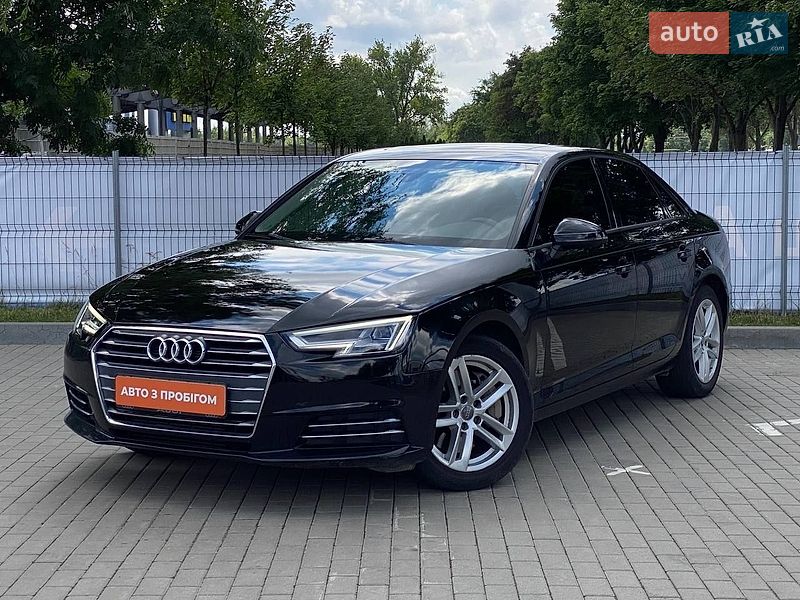 Седан Audi A4 2017 в Дніпрі