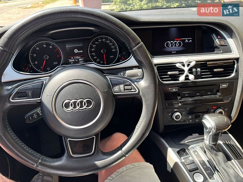 Седан Audi A4 2015 в Киеве