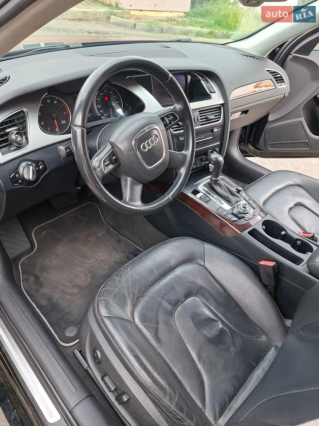 2010 Audi A4 - мініатюра 9