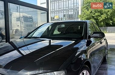 Седан Audi A4 2012 в Івано-Франківську