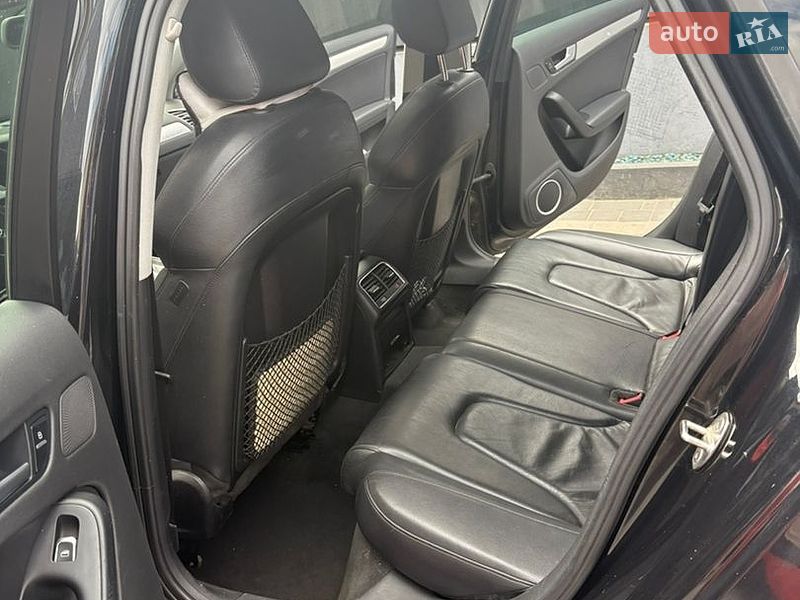 Седан Audi A4 2012 в Івано-Франківську