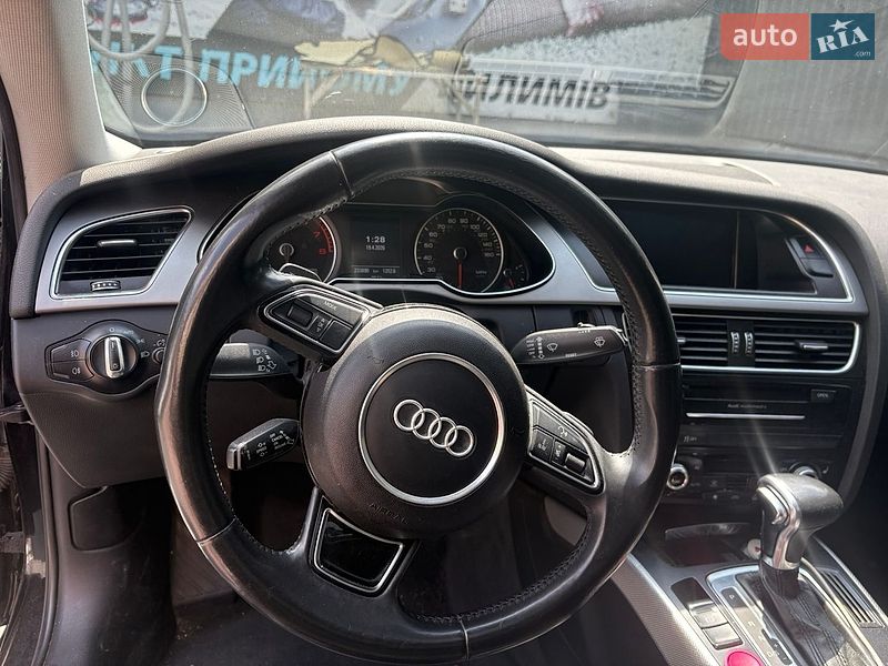 Седан Audi A4 2012 в Івано-Франківську