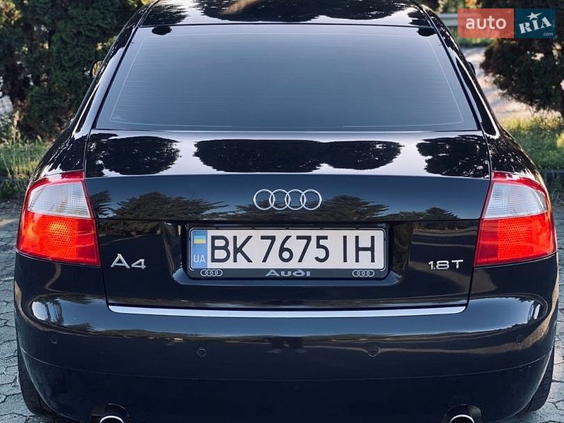 Седан Audi A4 2004 в Дубні