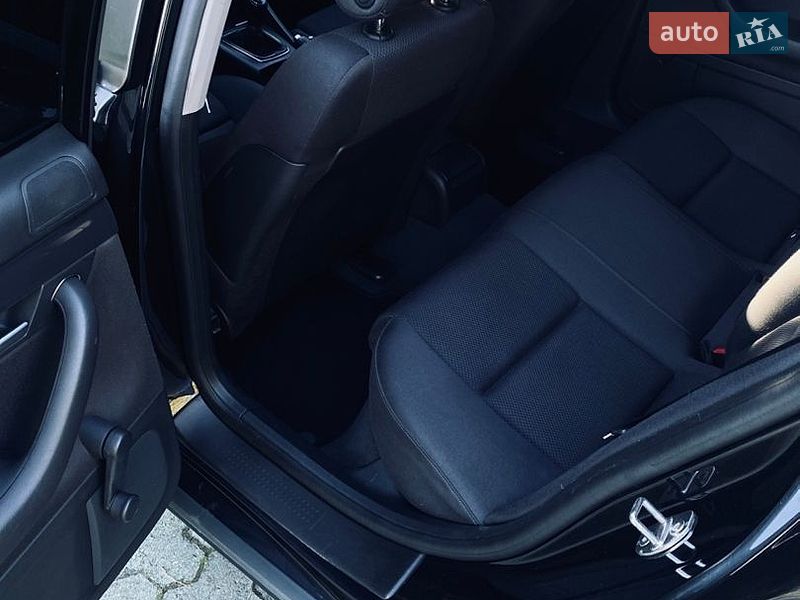 Седан Audi A4 2004 в Дубні