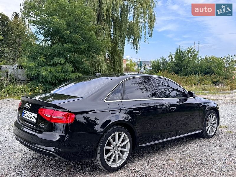 Седан Audi A4 2015 в Самборі
