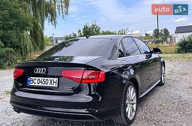 Седан Audi A4 2015 в Самборі