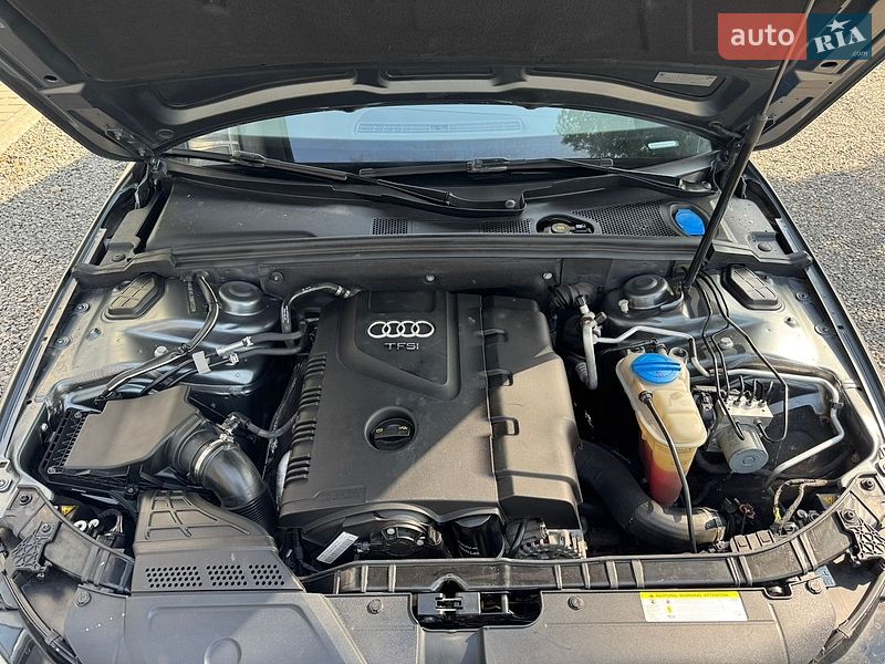 Седан Audi A4 2015 в Хусте