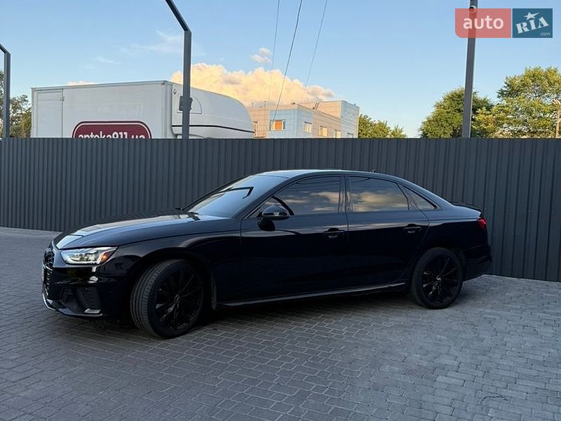 Седан Audi A4 2022 в Харькове