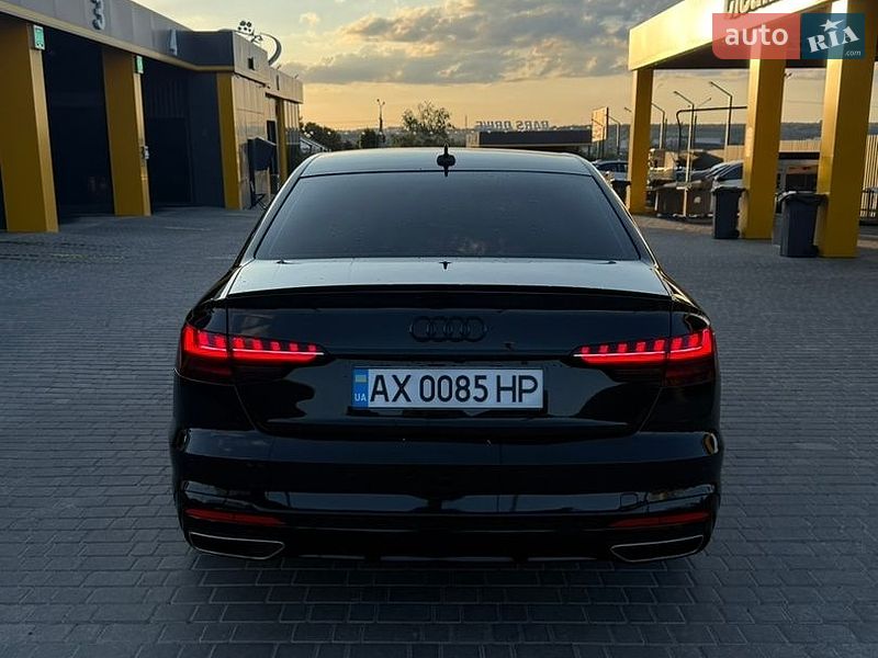 Седан Audi A4 2022 в Харькове