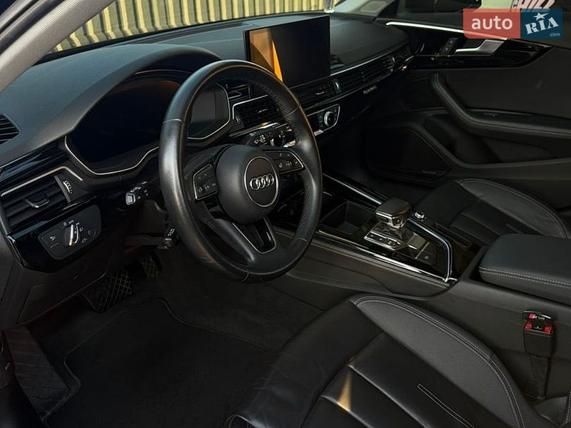 Седан Audi A4 2022 в Харькове