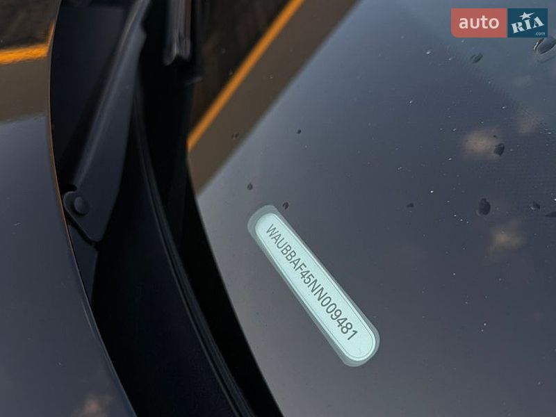 Седан Audi A4 2022 в Харькове