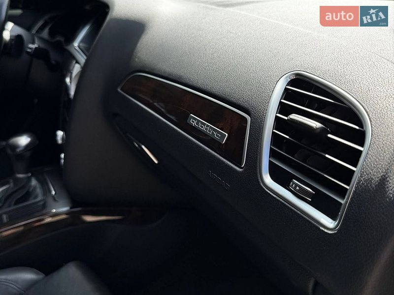 Седан Audi A4 2015 в Хмельницькому