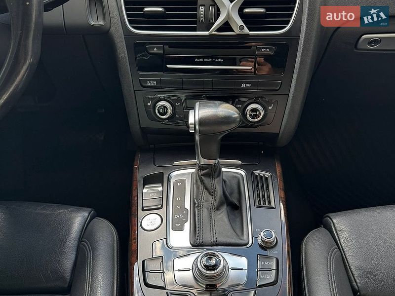Седан Audi A4 2015 в Хмельницькому