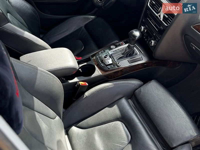 Седан Audi A4 2015 в Хмельницькому