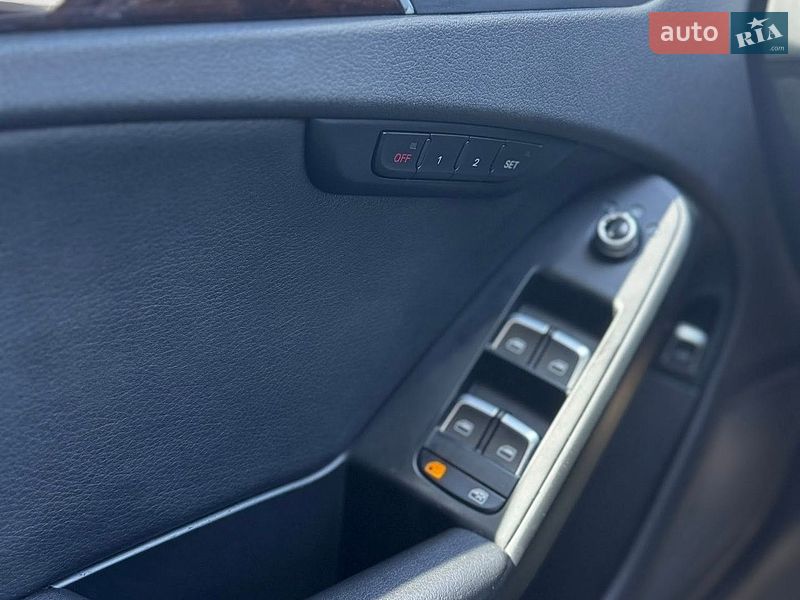 Седан Audi A4 2015 в Хмельницькому