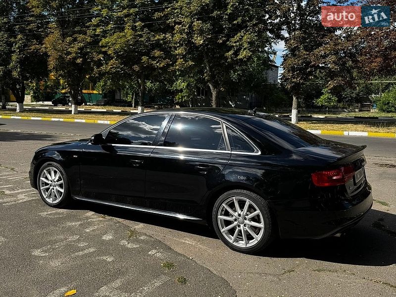 Седан Audi A4 2015 в Хмельницькому