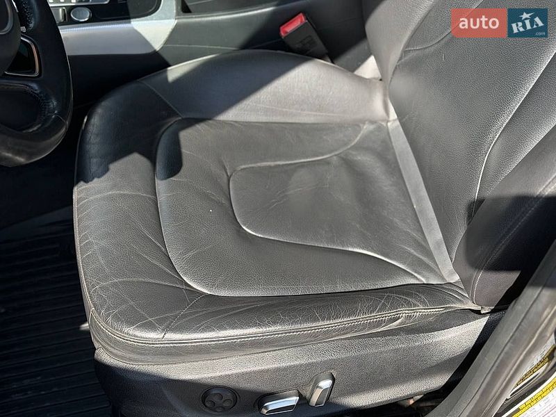 Седан Audi A4 2014 в Киеве