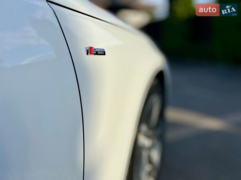 Седан Audi A4 2016 в Стрые