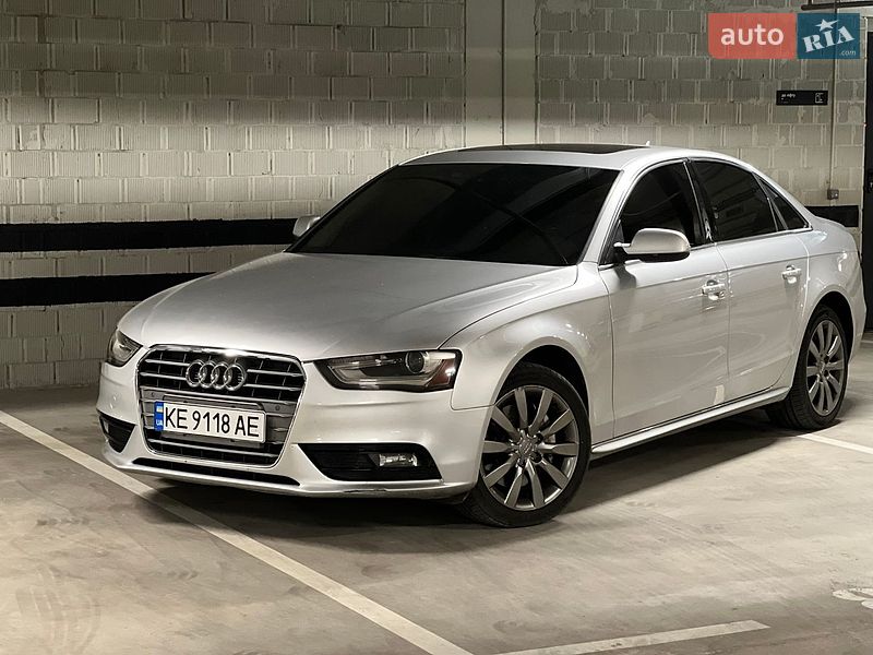 Седан Audi A4 2013 в Днепре