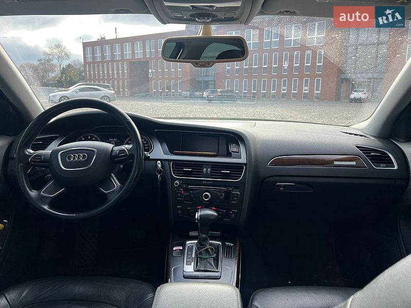 Седан Audi A4 2013 в Днепре