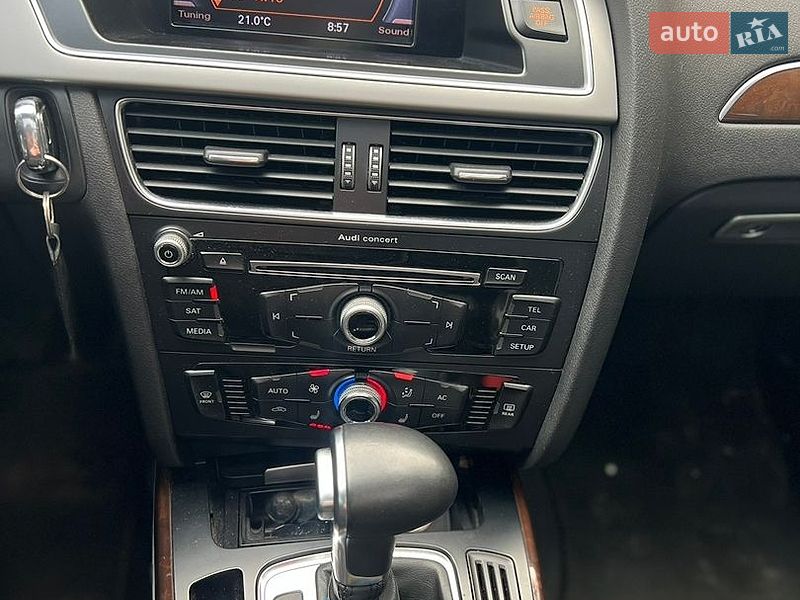 Седан Audi A4 2013 в Днепре