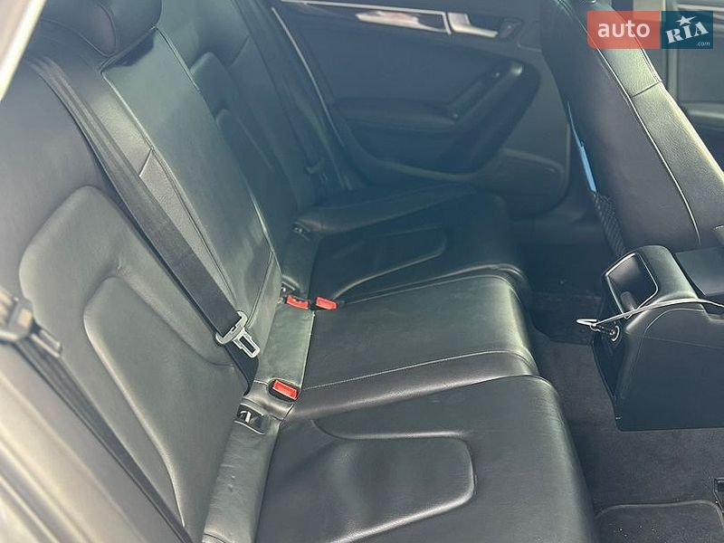Седан Audi A4 2013 в Днепре