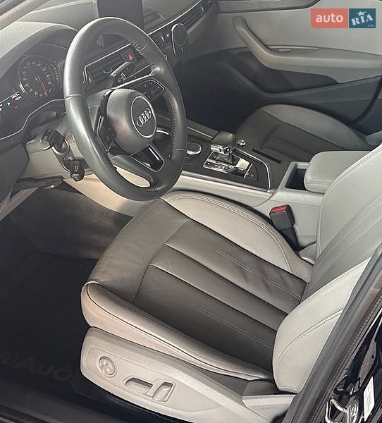 Седан Audi A4 2019 в Стрые