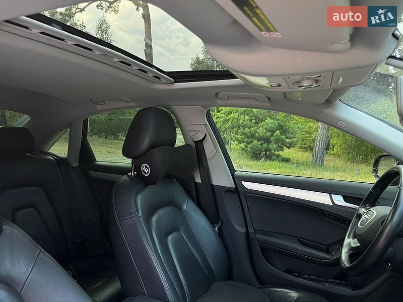 Седан Audi A4 2012 в Киеве