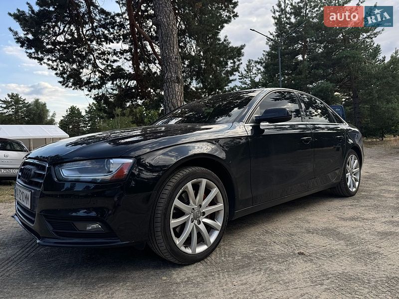 Седан Audi A4 2012 в Киеве