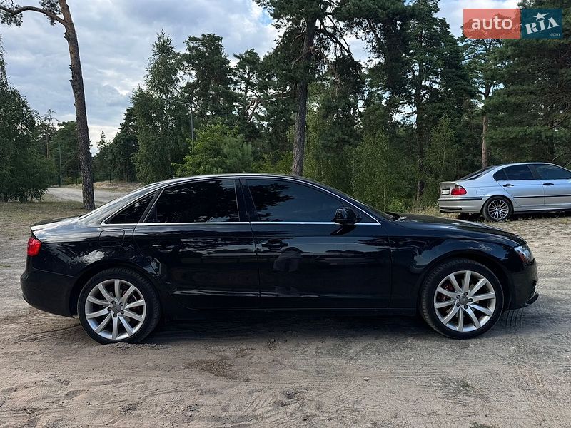 Седан Audi A4 2012 в Киеве